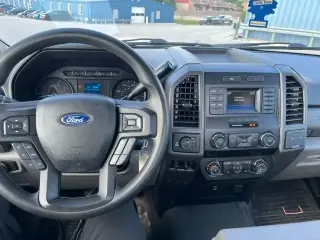 Ford F-250 Super Duty 2019 4x4 XL 2dr Regular Cab 8 ft. LB Pickup