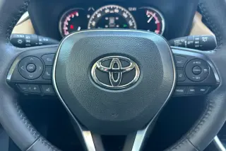 Toyota RAV4 2025 AWD XLE Premium 4dr SUV