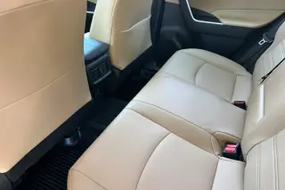Toyota RAV4 2025 AWD XLE Premium 4dr SUV
