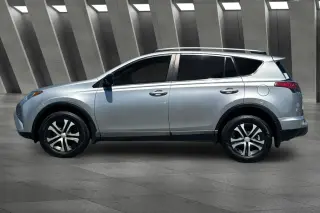 Toyota RAV4 2017 AWD LE 4dr SUV