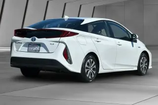 Toyota Prius Prime 2022 XLE 4dr Hatchback