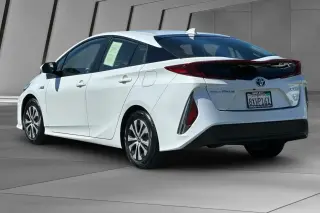 Toyota Prius Prime 2022 XLE 4dr Hatchback
