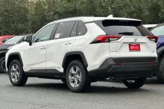 Toyota RAV4 Hybrid 2025 AWD LE 4dr SUV