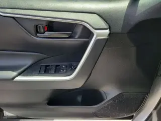 Toyota RAV4 2024 LE 4dr SUV