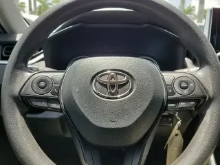 Toyota RAV4 2024 LE 4dr SUV