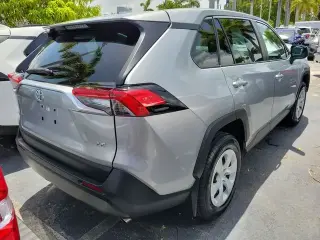 Toyota RAV4 2024 LE 4dr SUV