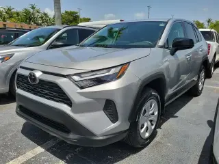 Toyota RAV4 2024 LE 4dr SUV