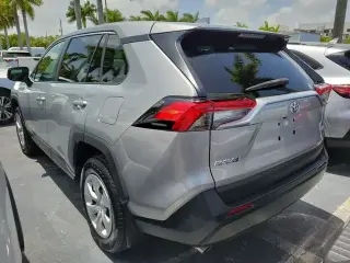 Toyota RAV4 2024 LE 4dr SUV
