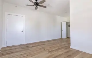 1 Bedroom Apt In Koreatown