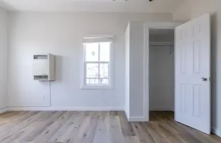 1 Bedroom Apt In Koreatown