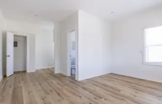 1 Bedroom Apt In Koreatown