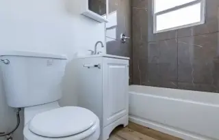 1 Bedroom Apt In Koreatown