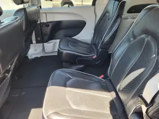 Chrysler Pacifica 2023 Limited 4dr Mini-Van