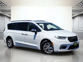 Chrysler Pacifica 2023 Limited 4dr Mini-Van