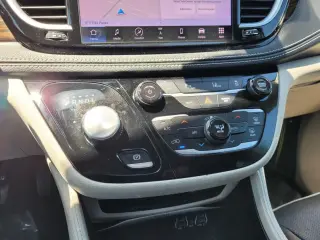 Chrysler Pacifica 2023 Limited 4dr Mini-Van