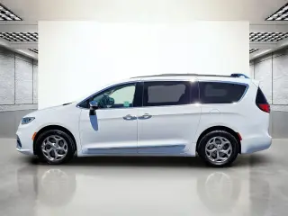 Chrysler Pacifica 2023 Limited 4dr Mini-Van