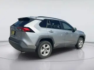 Toyota RAV4 2021 XLE 4dr SUV