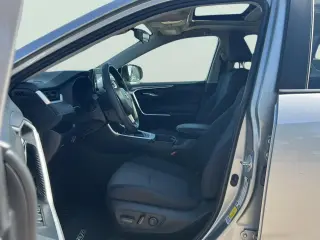 Toyota RAV4 2021 XLE 4dr SUV