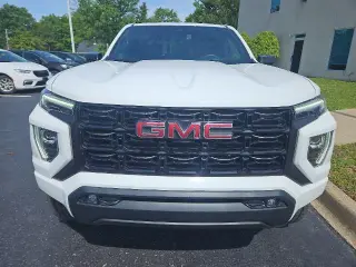 GMC Canyon 2024 4x2 Elevation 4dr Crew Cab 5 ft. SB