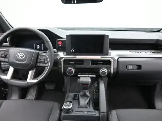Toyota Tacoma 2024 4x4 TRD Off-Road 4dr Double Cab 5.0 ft SB 8A