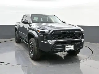 Toyota Tacoma 2024 4x4 TRD Off-Road 4dr Double Cab 5.0 ft SB 8A