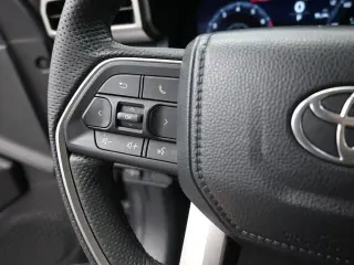 Toyota Tacoma 2024 4x4 TRD Off-Road 4dr Double Cab 5.0 ft SB 8A