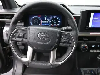 Toyota Tacoma 2024 4x4 TRD Off-Road 4dr Double Cab 5.0 ft SB 8A