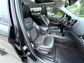 Jeep Cherokee 2020 4x4 Trailhawk 4dr SUV