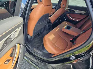 Jaguar XF 2024 AWD P300 R-Dynamic SE 4dr Sedan