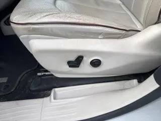 Chrysler Pacifica 2017 Limited 4dr Mini-Van