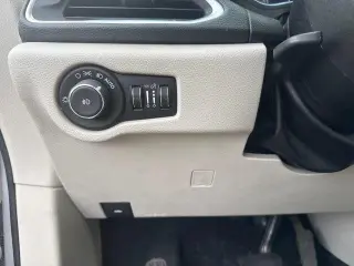 Chrysler Pacifica 2017 Limited 4dr Mini-Van
