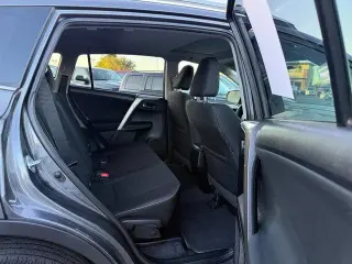 Toyota RAV4 2015 XLE 4dr SUV