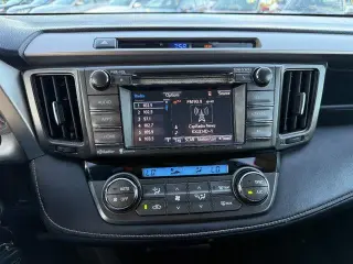 Toyota RAV4 2015 XLE 4dr SUV