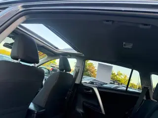 Toyota RAV4 2015 XLE 4dr SUV