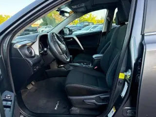 Toyota RAV4 2015 XLE 4dr SUV