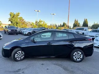 Toyota Prius 2017 Two 4dr Hatchback