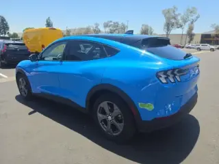 Ford Mustang Mach-E 2023 Select 4dr SUV