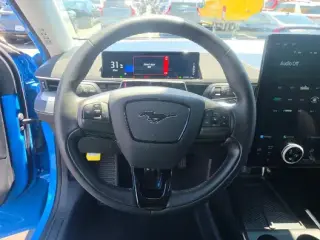 Ford Mustang Mach-E 2023 Select 4dr SUV