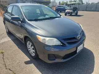 Toyota Corolla 2012 S 4dr Sedan 5M