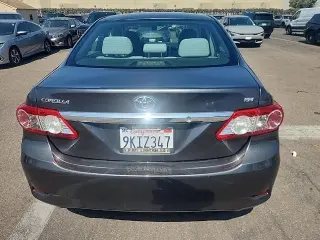 Toyota Corolla 2012 S 4dr Sedan 5M