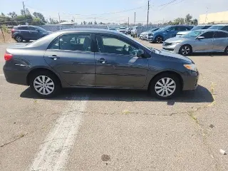 Toyota Corolla 2012 S 4dr Sedan 5M
