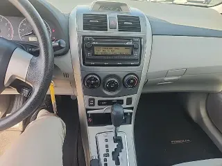 Toyota Corolla 2012 S 4dr Sedan 5M