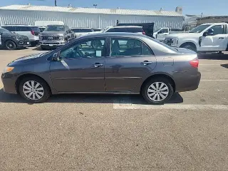 Toyota Corolla 2012 S 4dr Sedan 5M