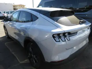 Ford Mustang Mach-E 2023 Select 4dr SUV