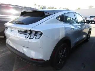 Ford Mustang Mach-E 2023 Select 4dr SUV