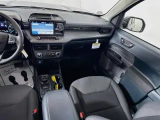 Ford Maverick 2023 XL 4dr SuperCrew 4.5 ft. SB