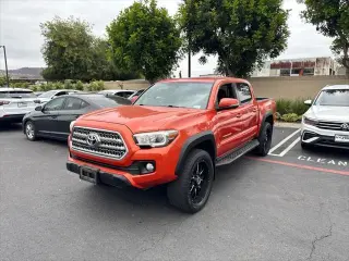 Toyota Tacoma 2017 4x4 TRD Off-Road 4dr Double Cab 5.0 ft SB 6A