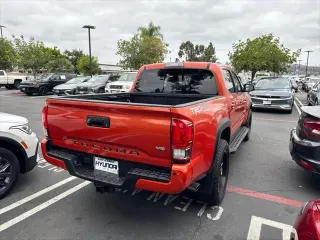 Toyota Tacoma 2017 4x4 TRD Off-Road 4dr Double Cab 5.0 ft SB 6A