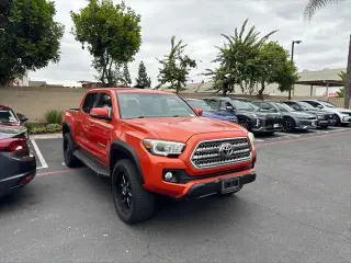 Toyota Tacoma 2017 4x4 TRD Off-Road 4dr Double Cab 5.0 ft SB 6A