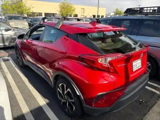Toyota C-HR 2020 XLE 4dr Crossover